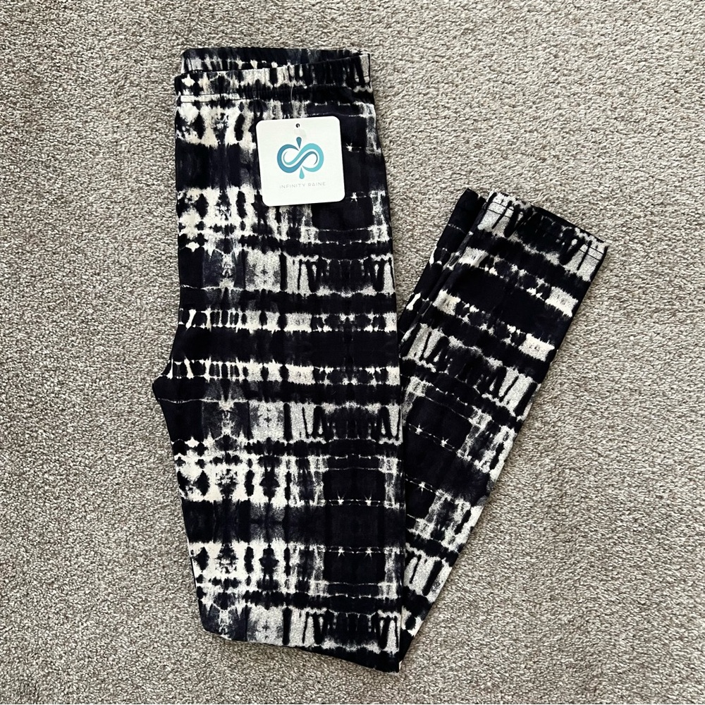 Infinity Raine tie-dye leggings